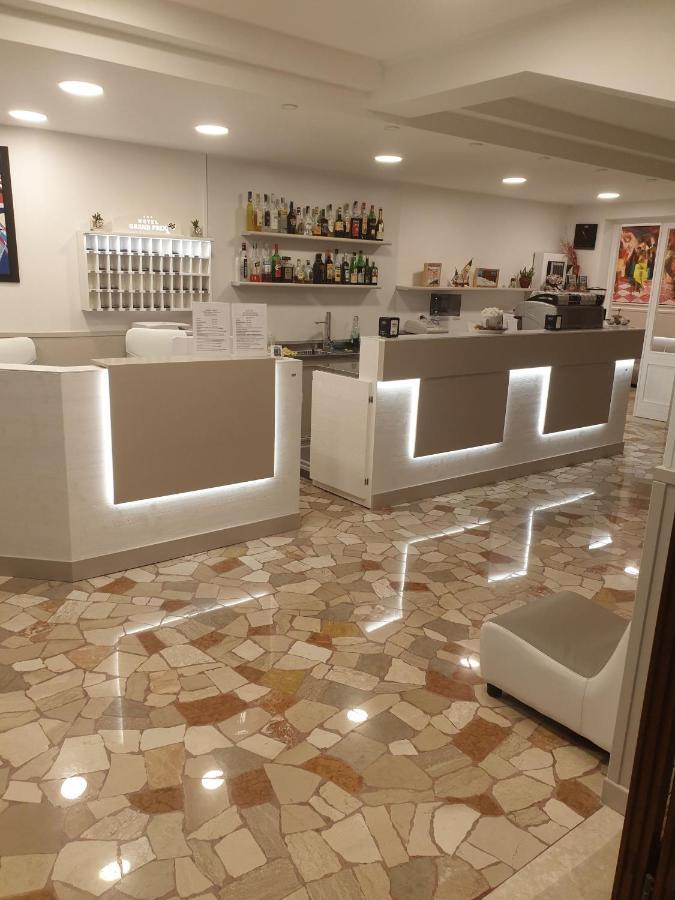 Hotel Grand Prix Соттомарина Экстерьер фото