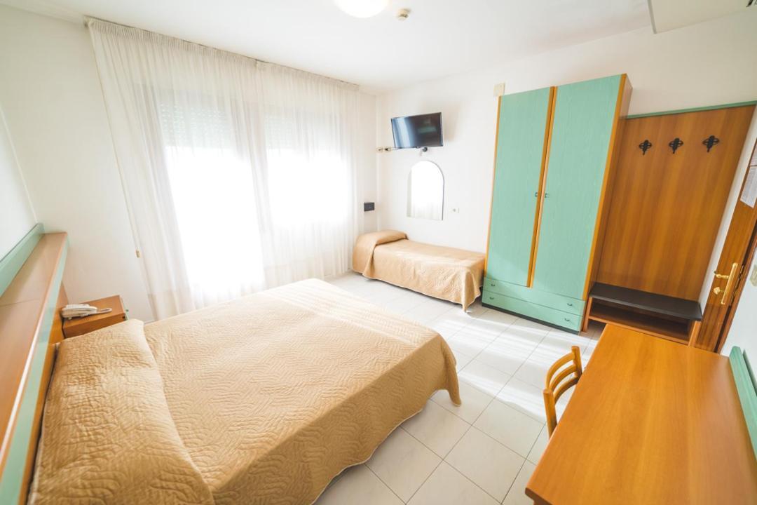 Hotel Grand Prix Соттомарина Экстерьер фото