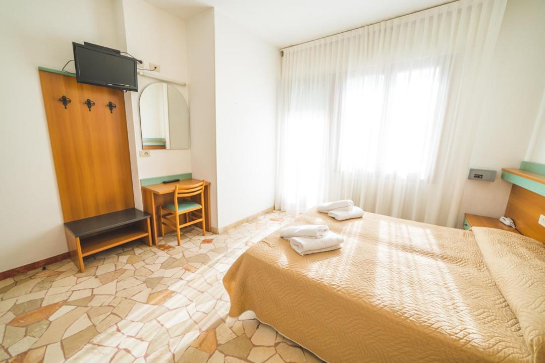 Hotel Grand Prix Соттомарина Экстерьер фото