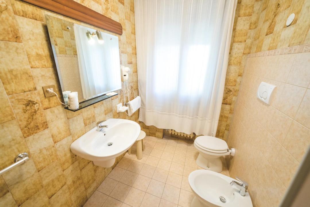 Hotel Grand Prix Соттомарина Экстерьер фото