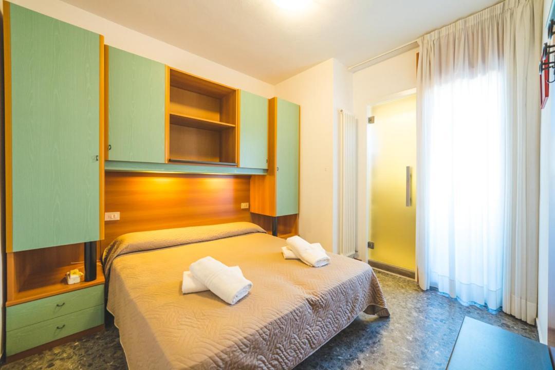 Hotel Grand Prix Соттомарина Экстерьер фото