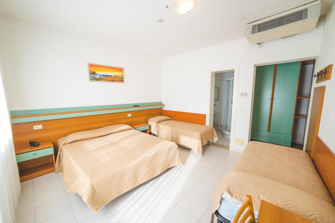 Hotel Grand Prix Соттомарина Экстерьер фото
