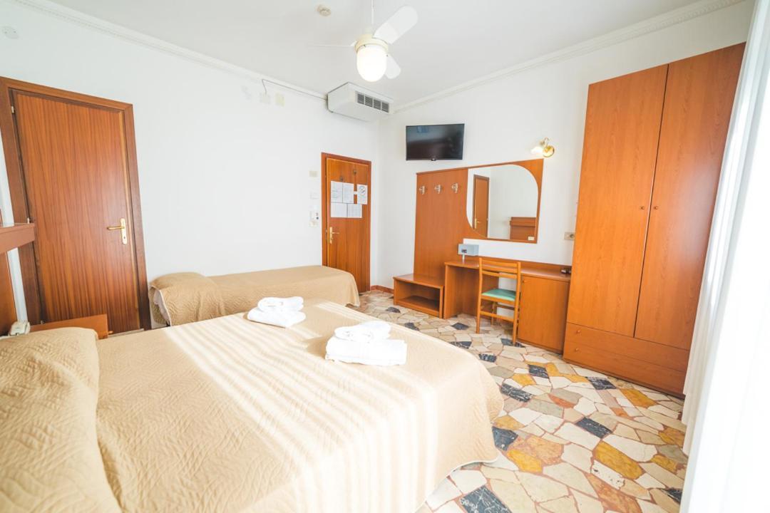 Hotel Grand Prix Соттомарина Экстерьер фото