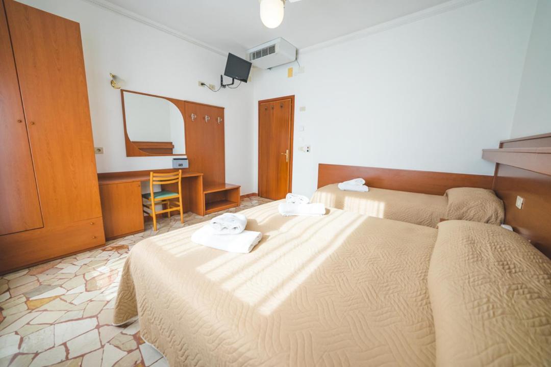 Hotel Grand Prix Соттомарина Экстерьер фото