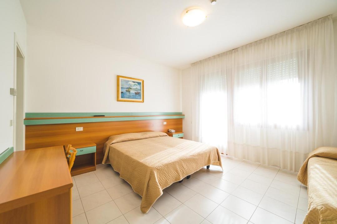 Hotel Grand Prix Соттомарина Экстерьер фото