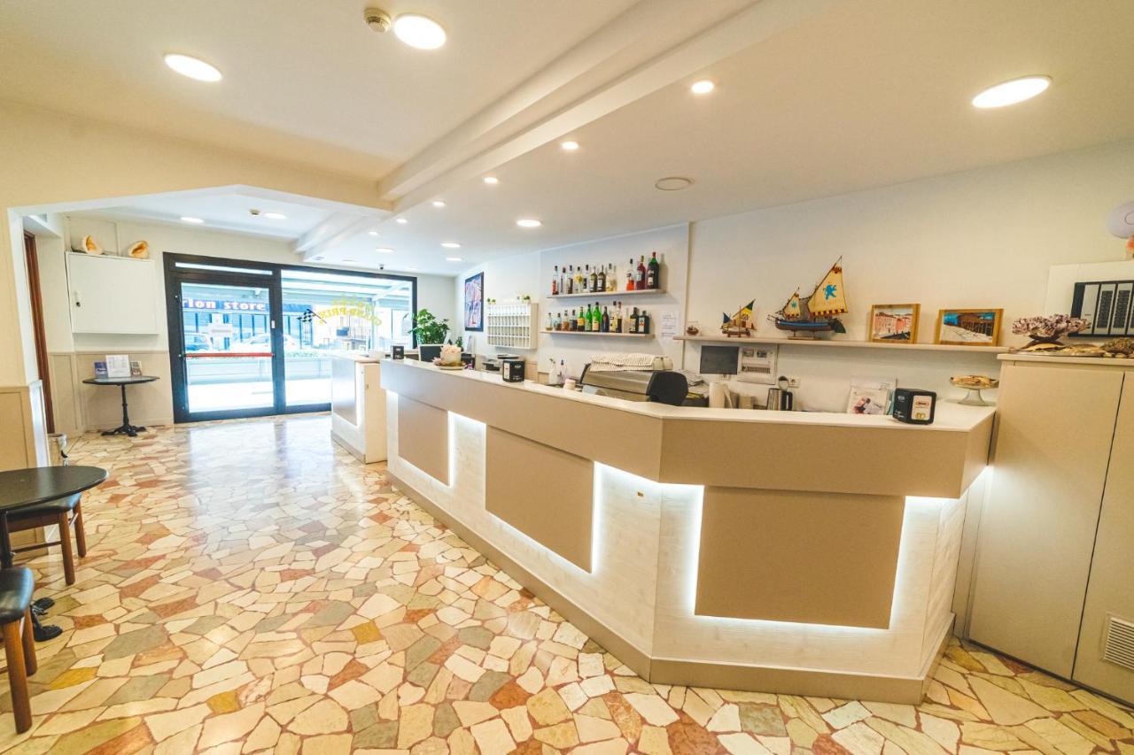 Hotel Grand Prix Соттомарина Экстерьер фото