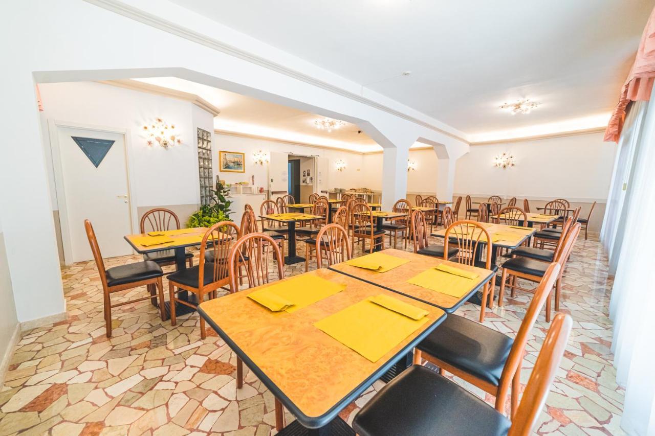 Hotel Grand Prix Соттомарина Экстерьер фото