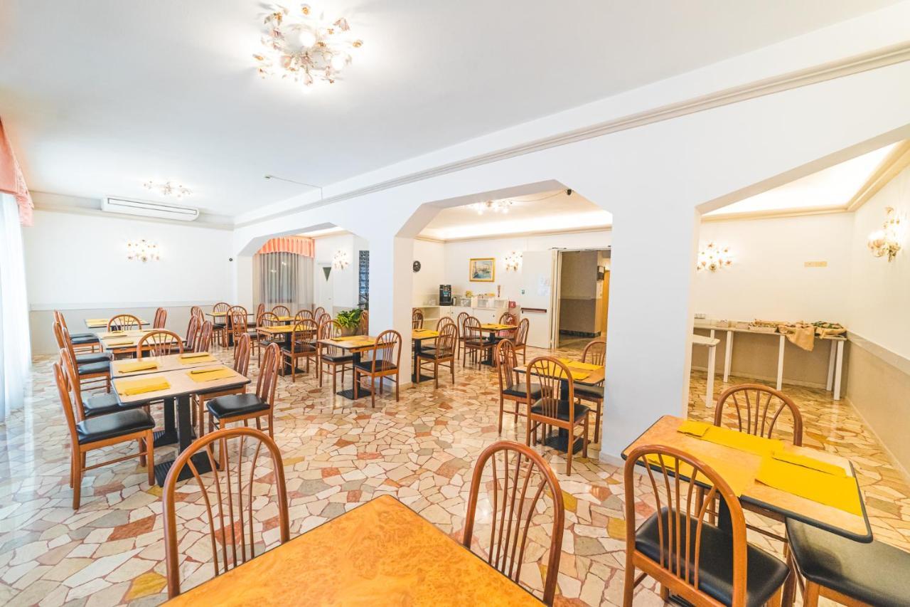 Hotel Grand Prix Соттомарина Экстерьер фото