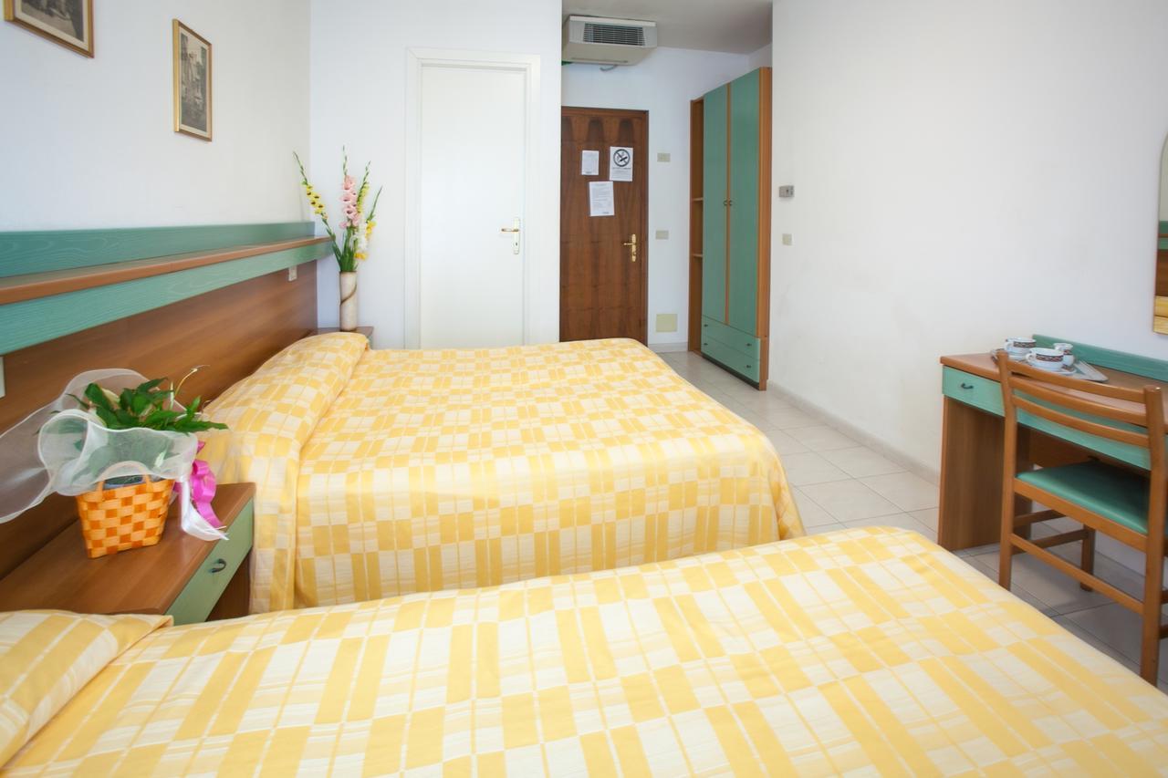 Hotel Grand Prix Соттомарина Экстерьер фото