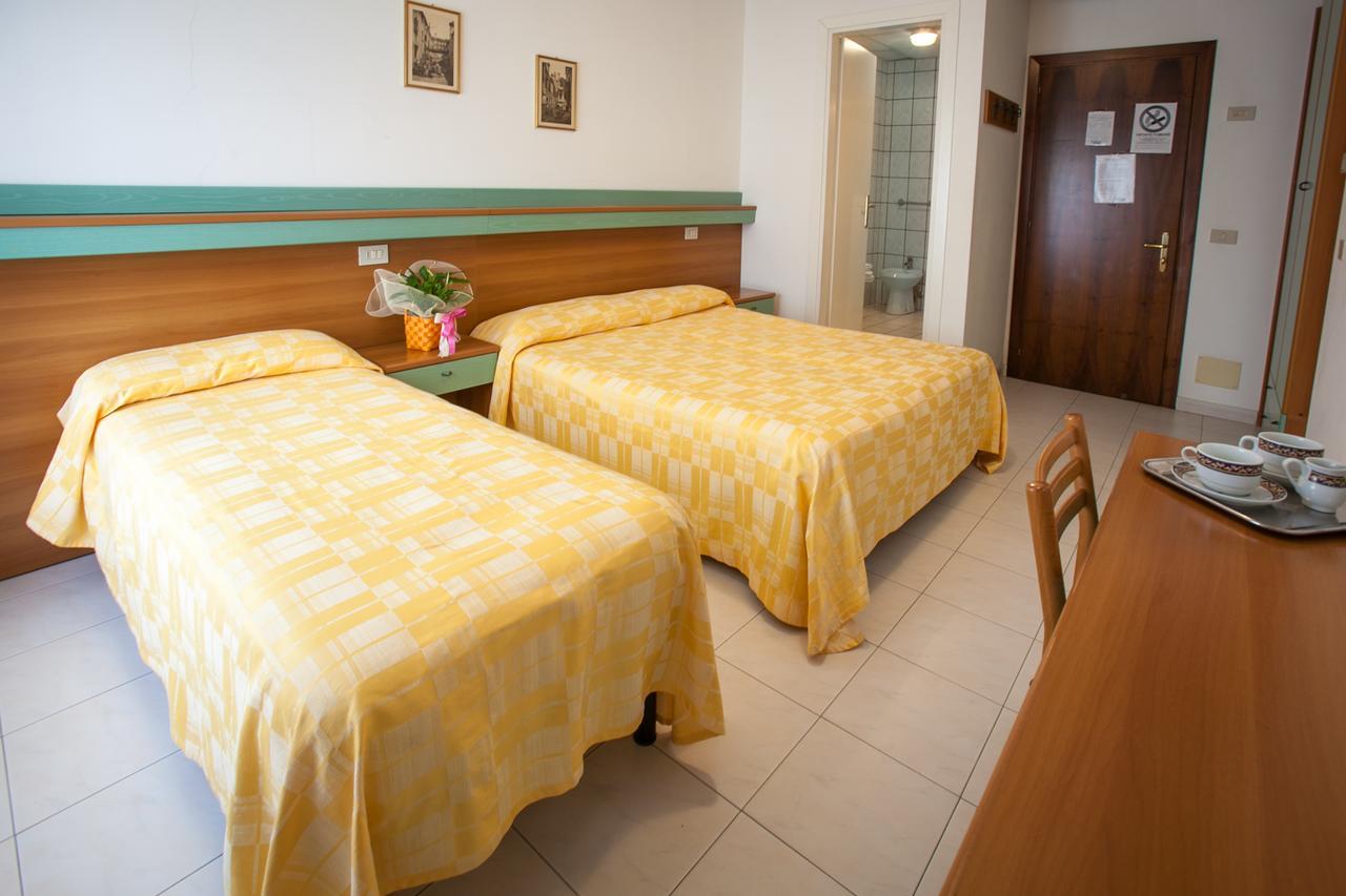 Hotel Grand Prix Соттомарина Экстерьер фото