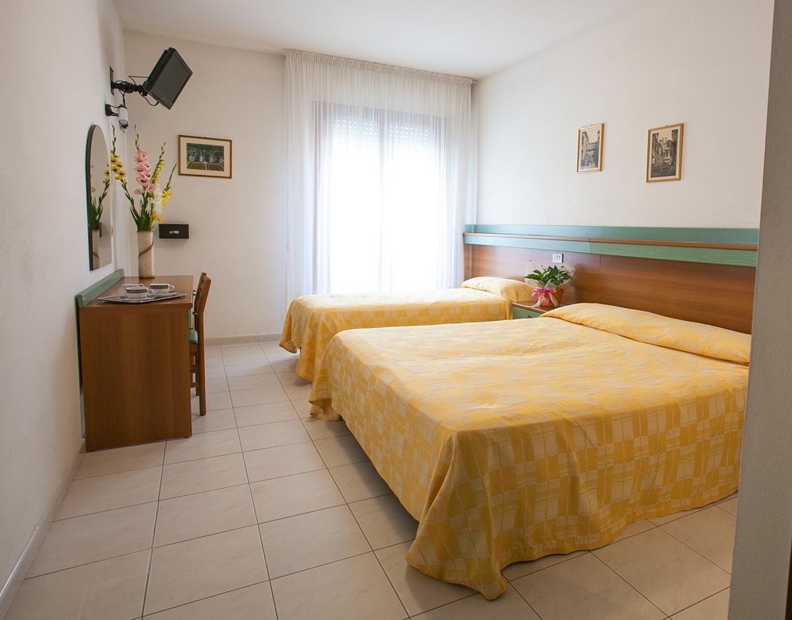 Hotel Grand Prix Соттомарина Экстерьер фото